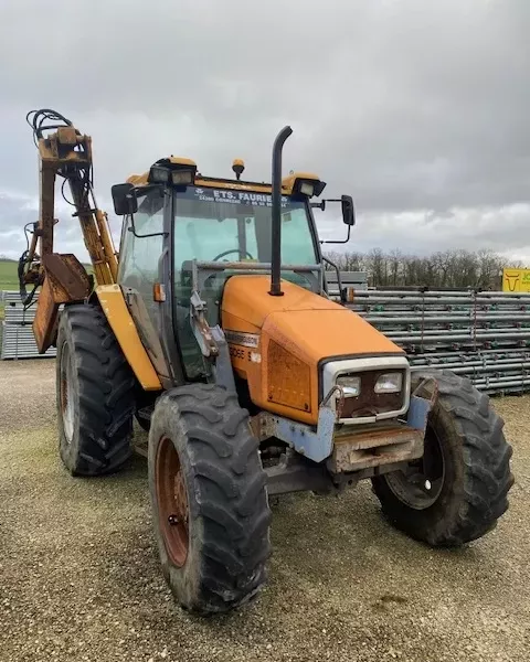 Tracteur Massey Ferguson 3065S + Elagueuse Rousseau 500 SL