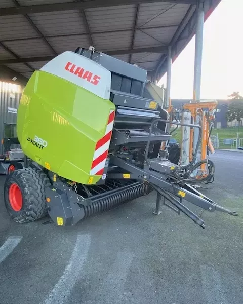 Presse Claas VARIANT 380 RF