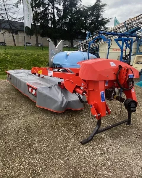 FAUCHEUSE KUHN GMD4011
