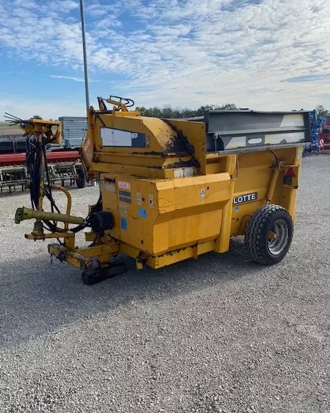 Désileuse pailleuse Lucas Hulotte 425 4 M3