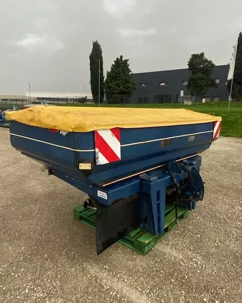 DISTRIBUTEUR ENGRAIS BOGBALLE M2W