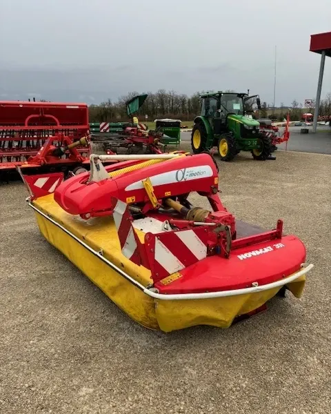 Faucheuse frontale Potiinger NOVAT 301