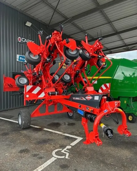 Faneuse Kuhn GF10803T
