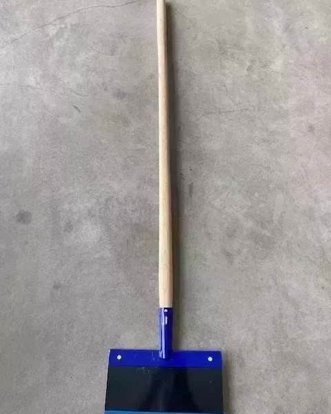 RACLEUR BETON 30 CM + MANCHE